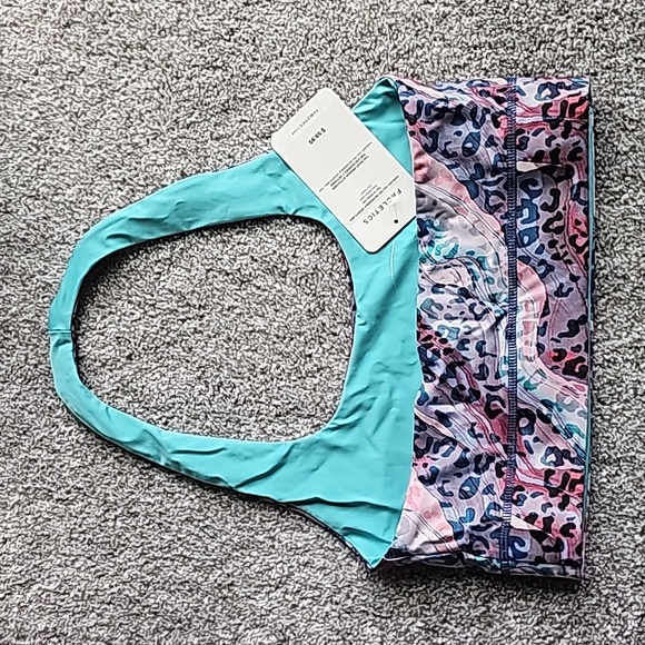 Fabletics Halter Reversible Sports Bra - Picture 4 of 5